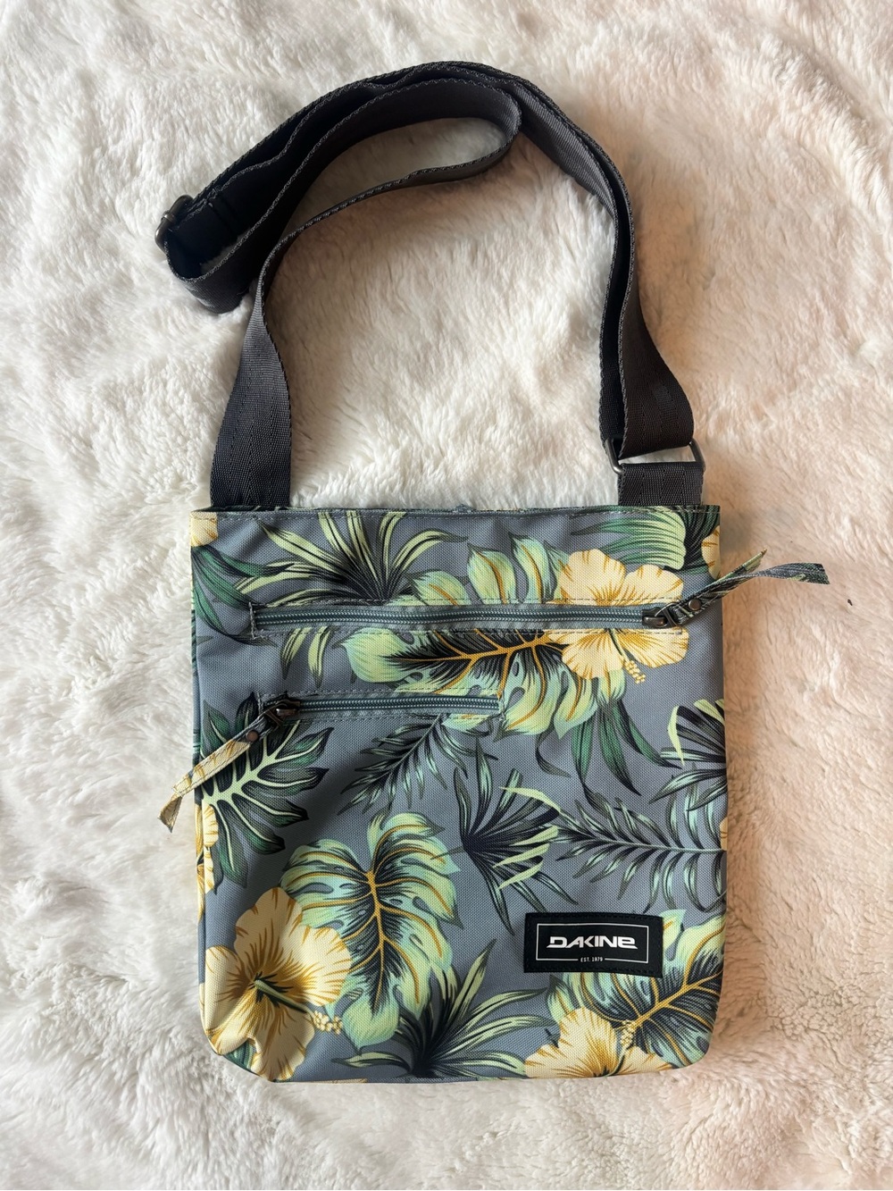 Dakine JIVE Crossbody NEW